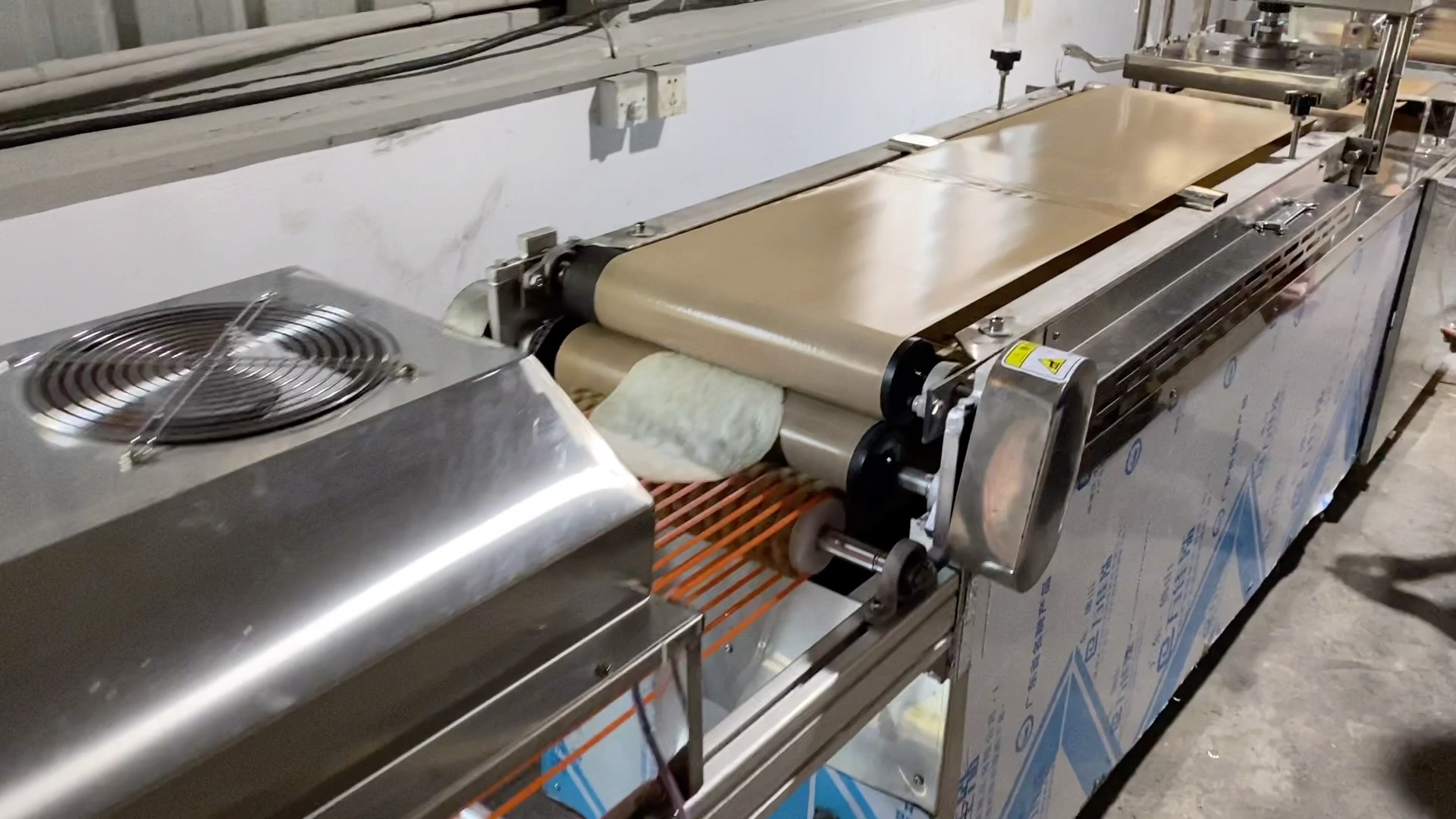 全自动烙馍机,圆形水烙馍机大全,不锈钢烙馍机型号大全