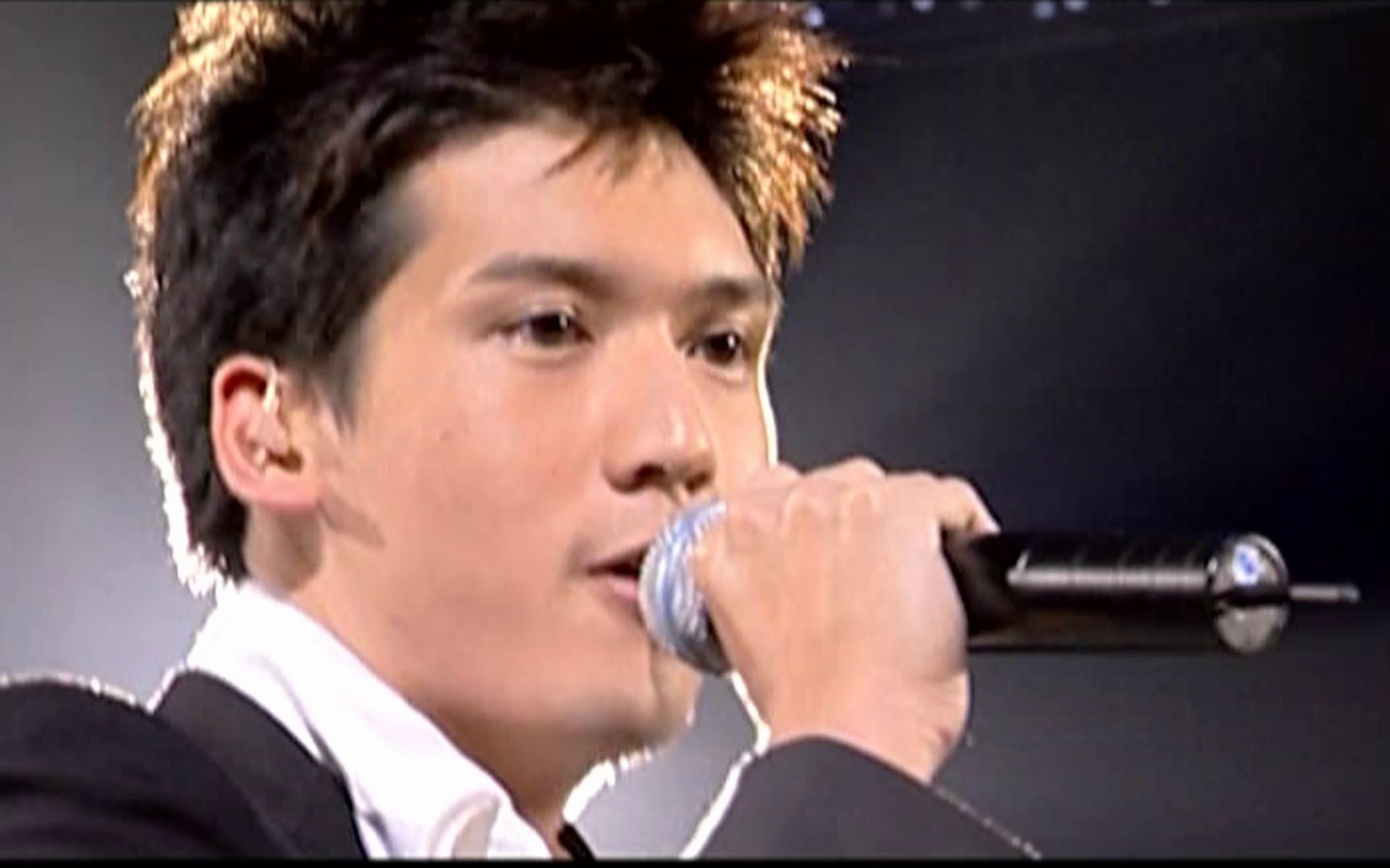 [图]2005 [EEG] 關智斌 - 眼紅館 Live (修復版 | 嘉賓 | Reflection of Joey's Live)