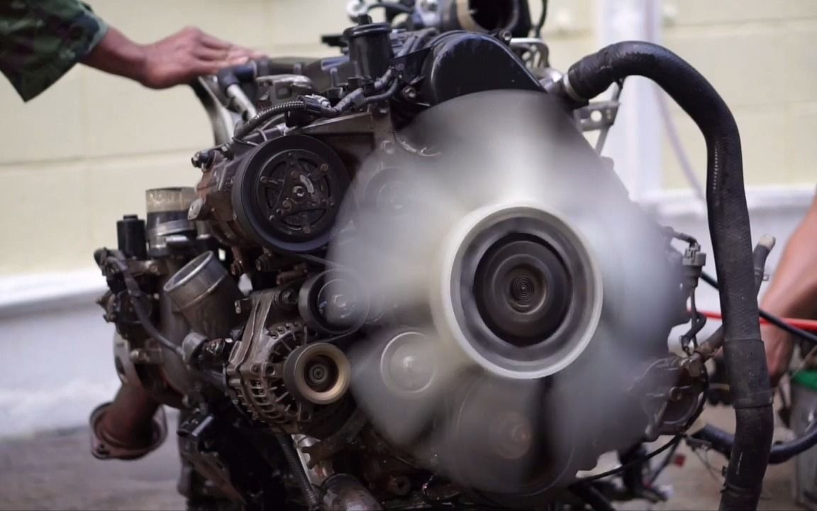 【搬】丰田1kd-ftv 3.0升涡轮增压柴油机试机