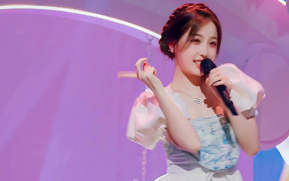 虞书欣《好像都一样》直拍 甜甜的欣欣子