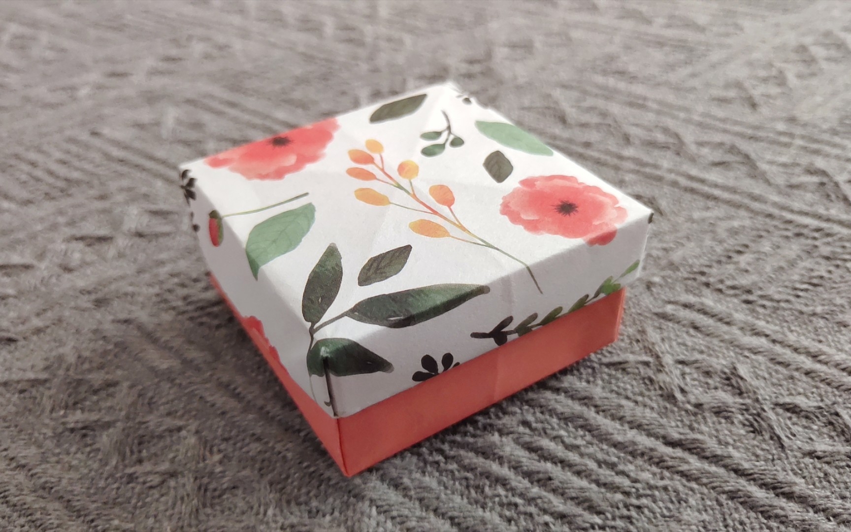 【折纸】带盖礼物盒,简单实用美观