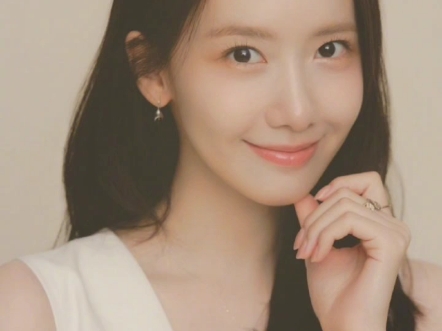 林允儿笑起来好漂亮羡慕