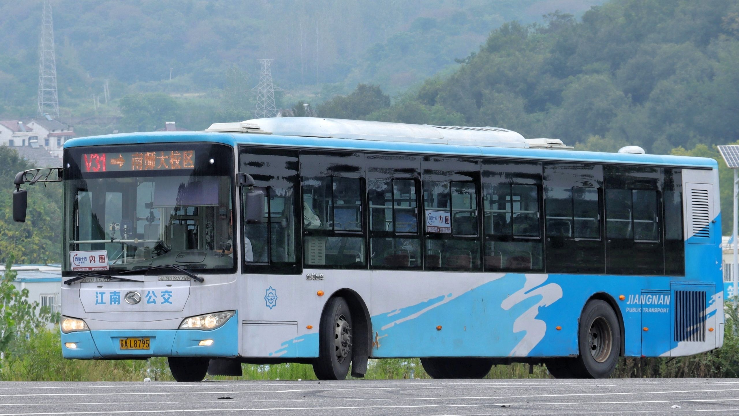 金龙xmq6127agn5打火启动 空转轰油门