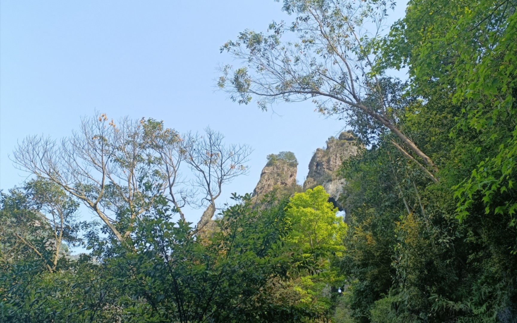 南雁荡山东西洞景区半日游