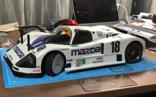 Télécharger la video: 【转载】田宫1/10 RC  TA-06车架配经典勒芒赛车MAZDA 787B车壳（完善细节）