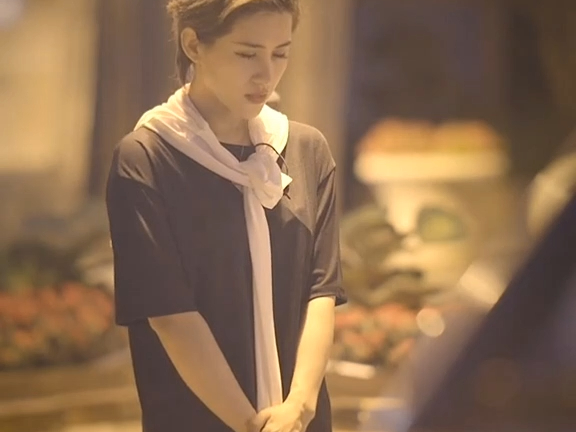 房岩小哥 因为穷.这女的是想多了@天津范姐