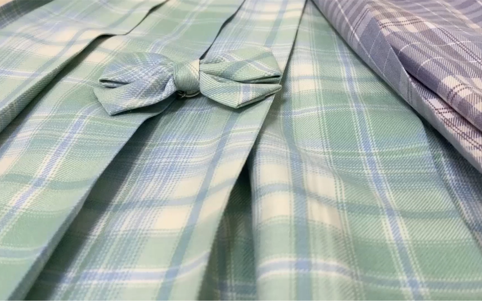 跳一下瘦三十斤jk格裙薄荷糖紫薯树莓红茶冰淇淋