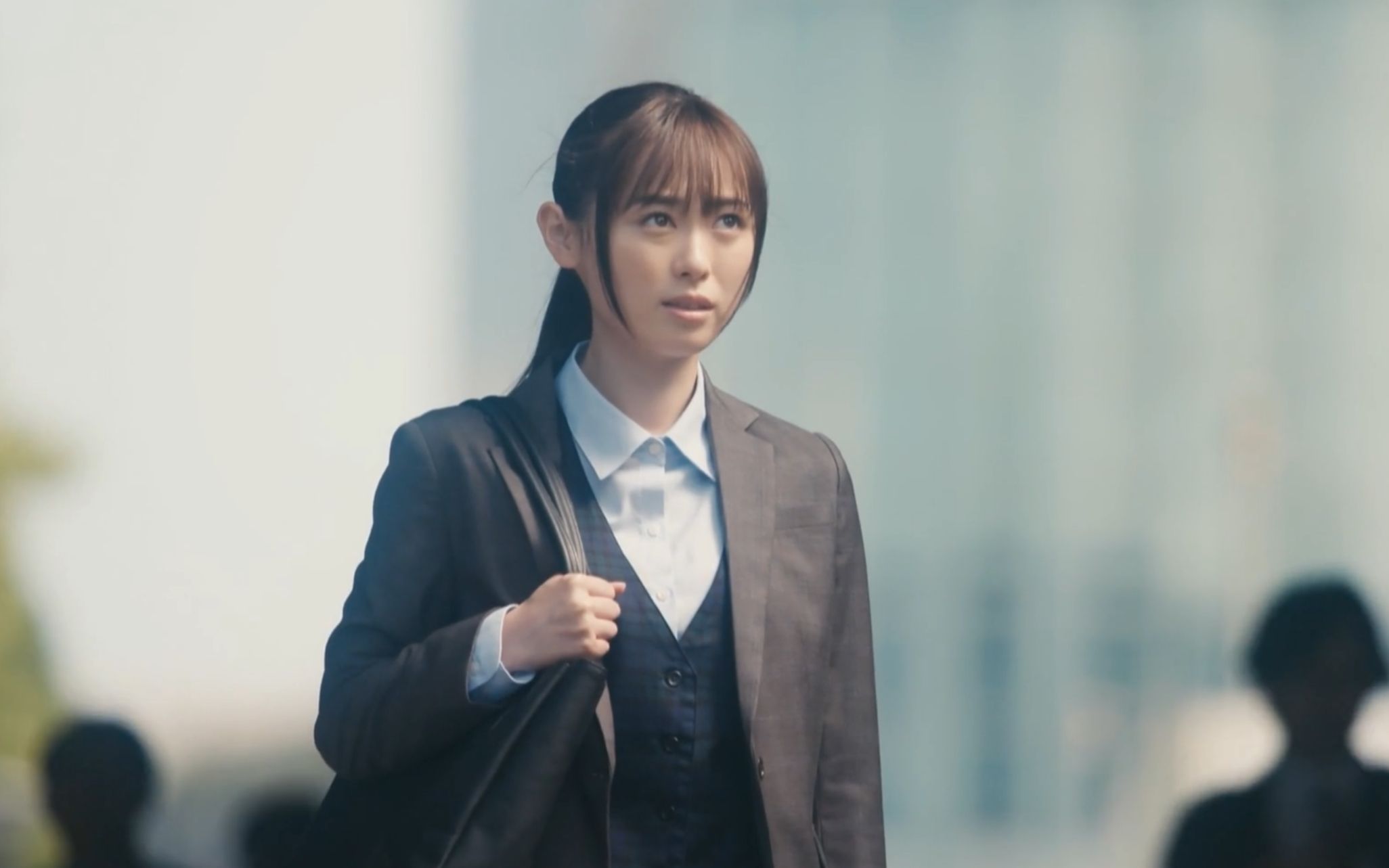 福原遥变成职场菜鸟,美女也会被上司骂!