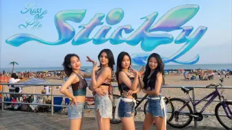 Télécharger la video: 夏日海边🏖️当然要跳Sticky！Kiss of Life纽约康尼岛翻跳【哥大华人街舞社Plus86】