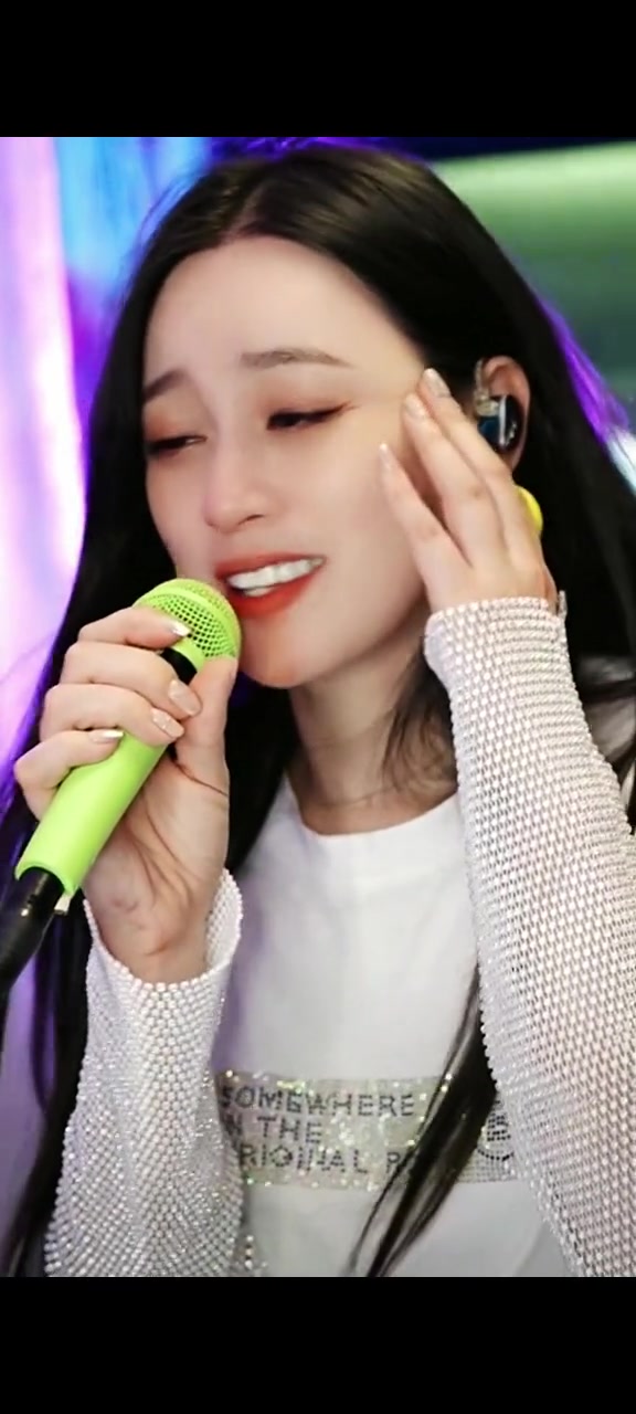 飞蛾扑火唐艺大舞台