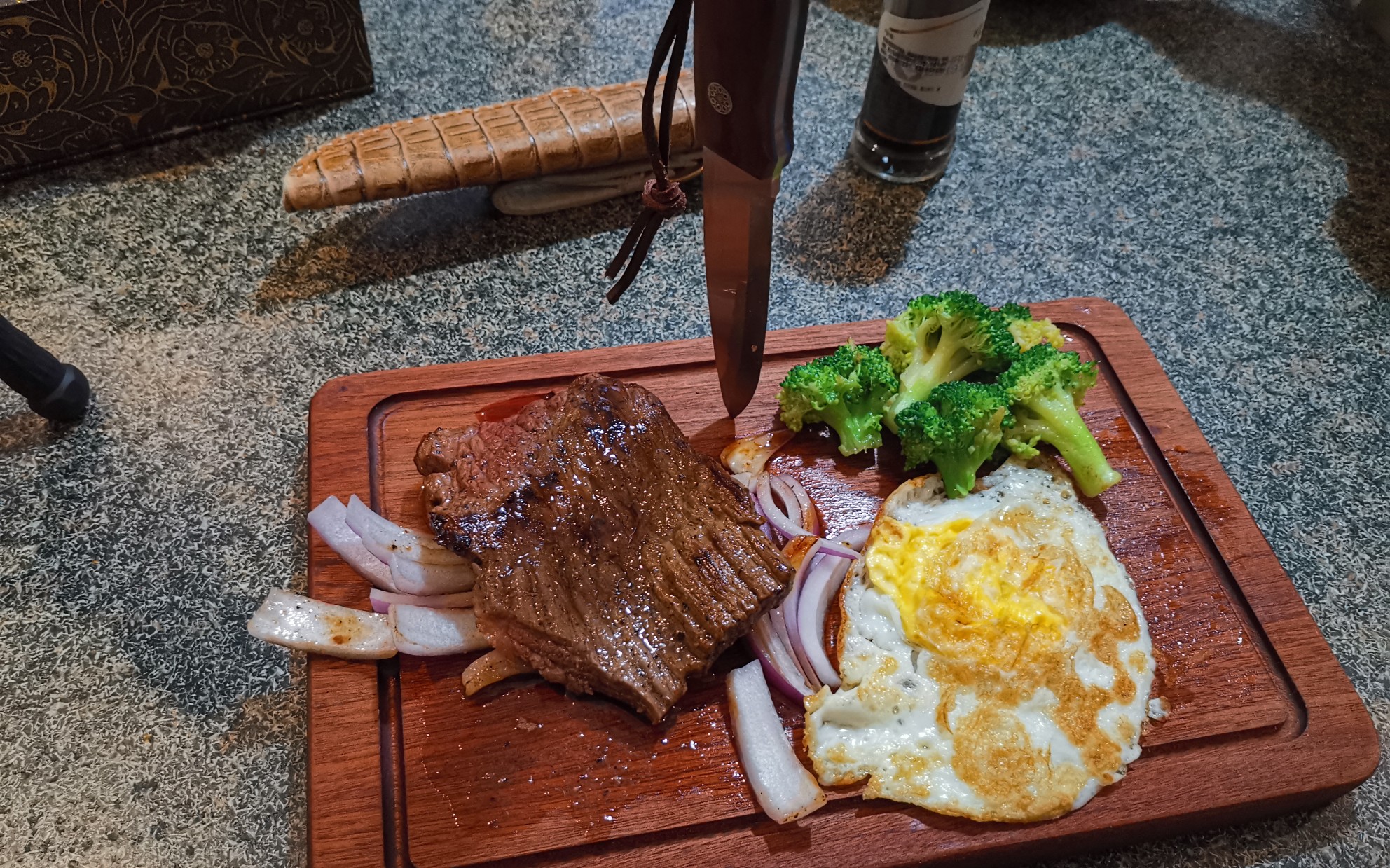 国产刀具百浓雷胖子户外刀山特维克14c28n斯堪刃雷胖子评测交流