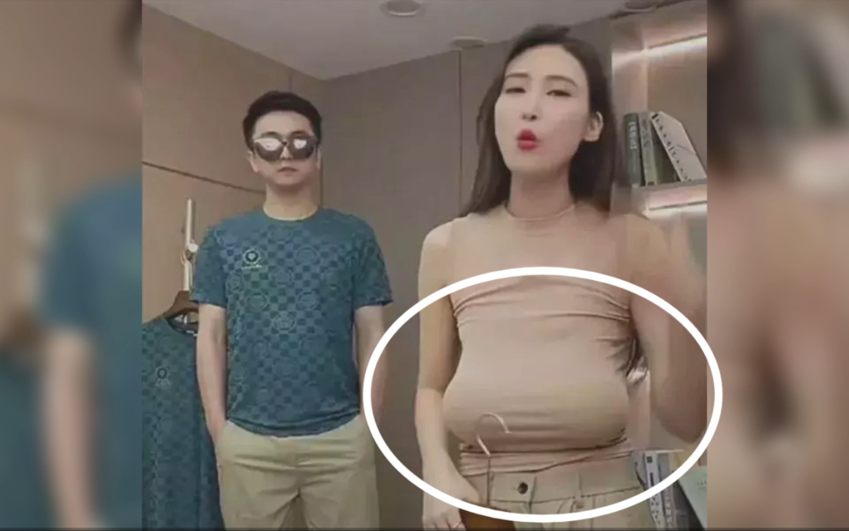 网红直播翻车现场,胸部脱落至肚脐眼