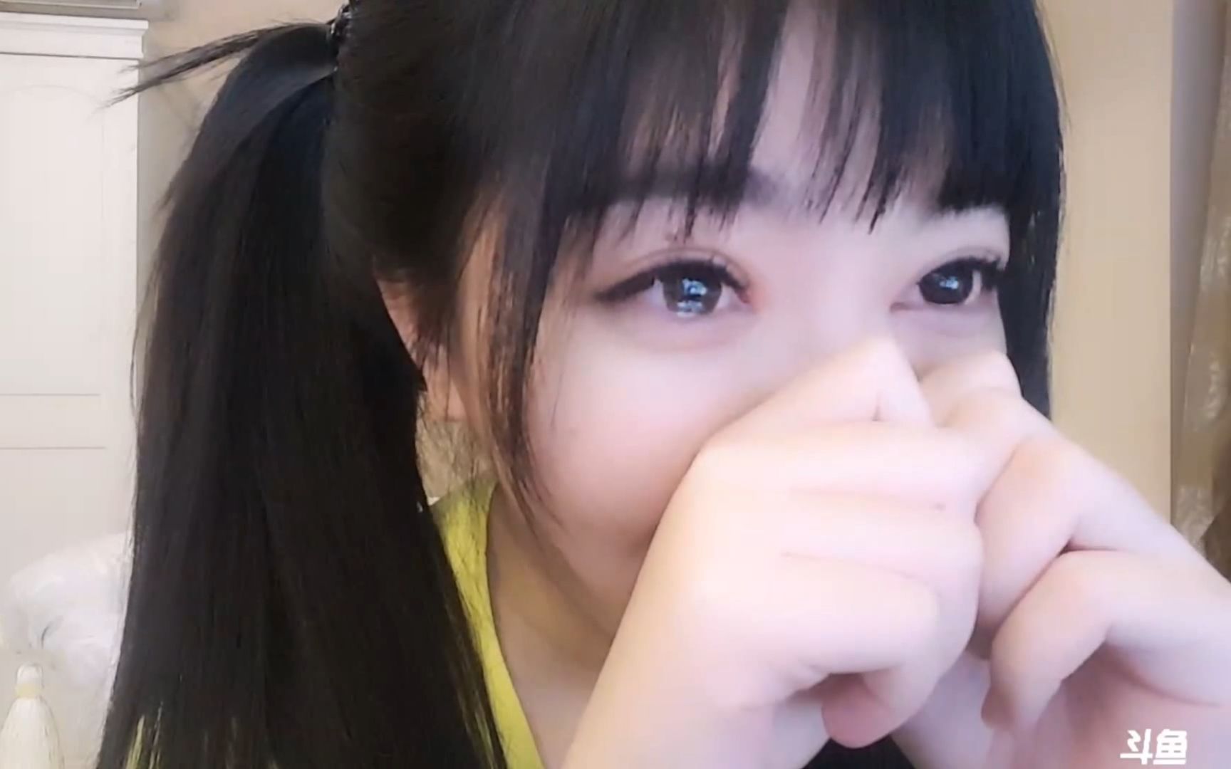 刘飞儿被猥琐当天的录像还有对这件事情的看法