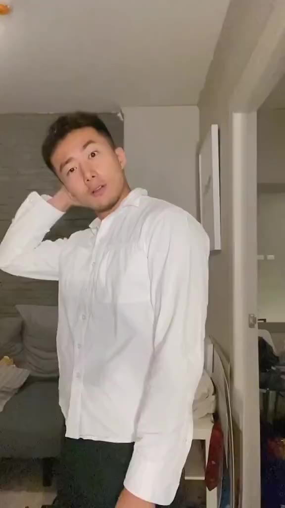 功介哥哥难得秀身材