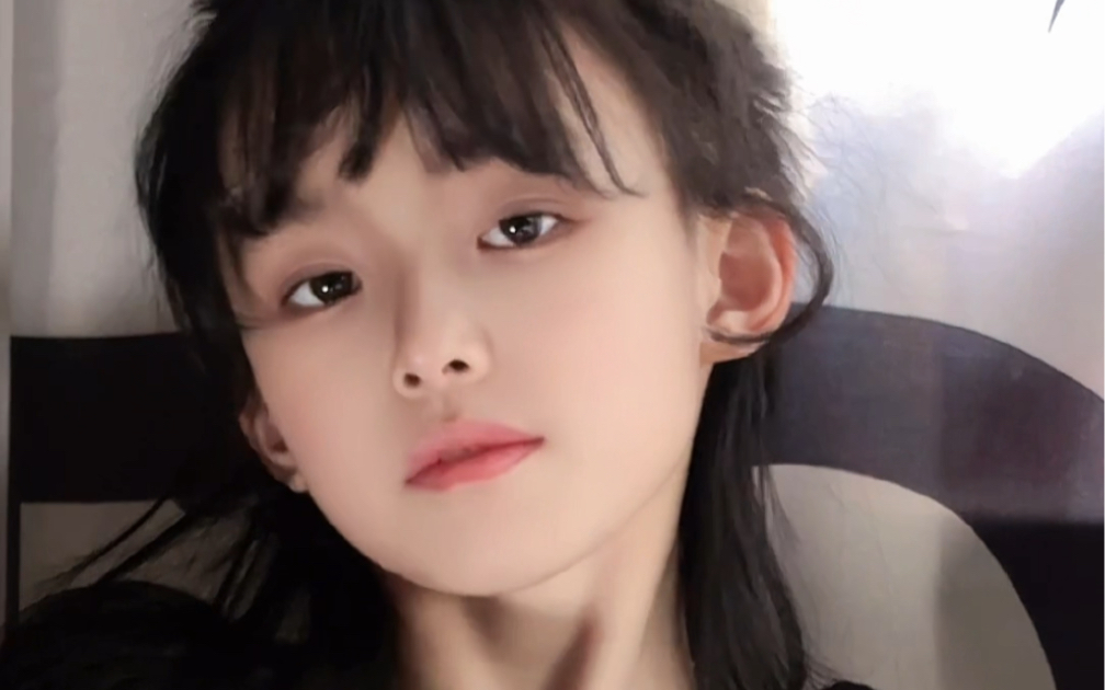 妈妈做回来的元旦节礼服真香-刘格格-刘格格-哔哩哔哩视频