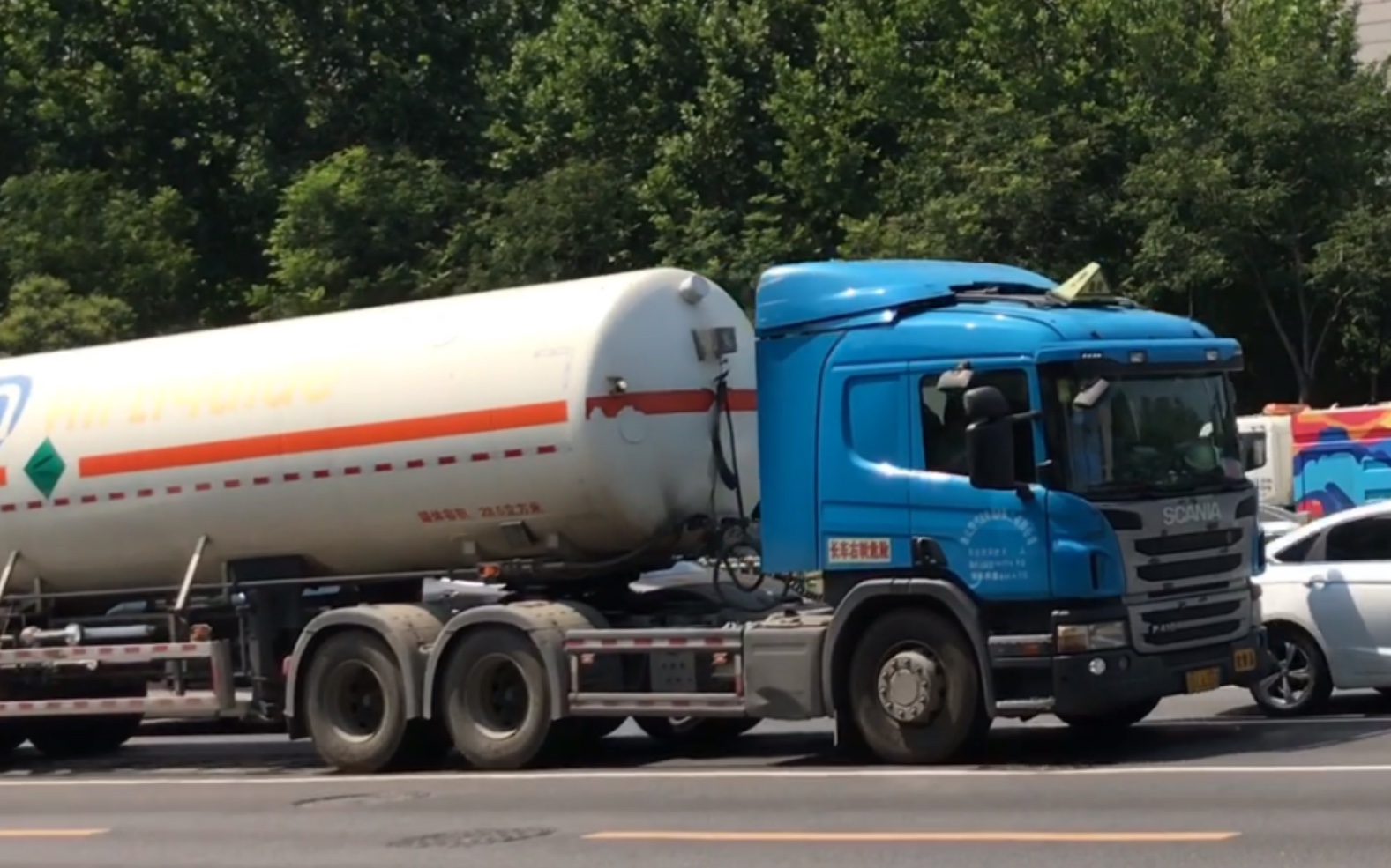 斯堪尼亚p410罐车