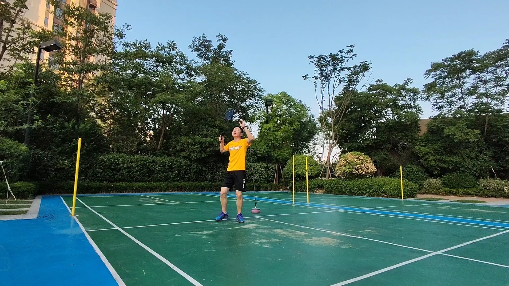 业余羽毛球:早起小区晨练,后场挥拍练习(一)