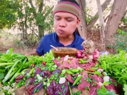 Скачать видео: 泰式新鲜牛肉 秘制苦胆牛瘪酱 搭配蔬菜