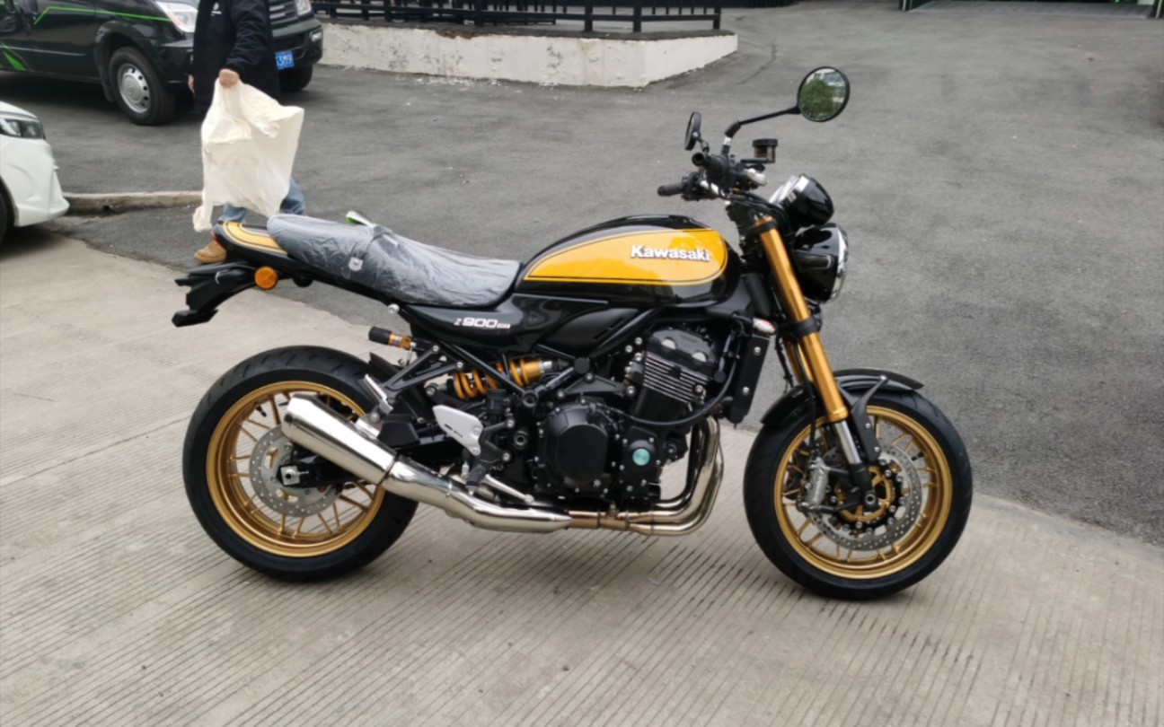 川崎复古z900rsse提车回家