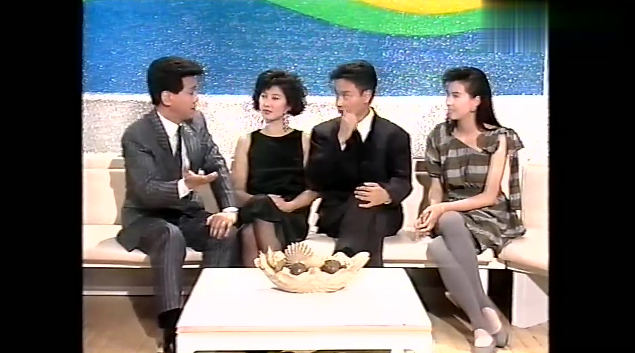 哥哥「张国荣」80年代与叶倩文接受采访 珍贵视频!_哔哩哔哩_bilibili