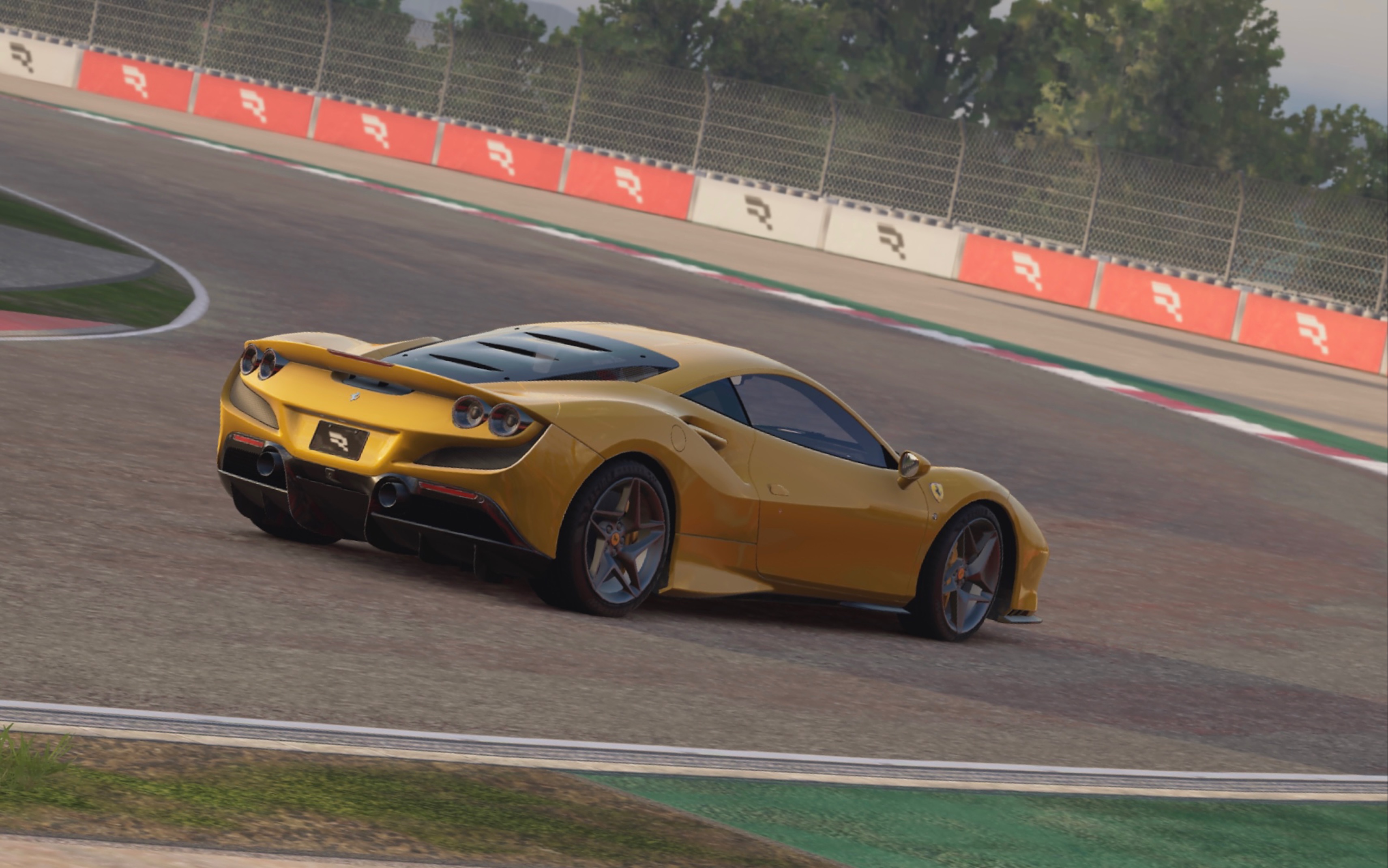 巅峰极速: 法拉利f8 tributo 上海国际赛车场 走线 2.10