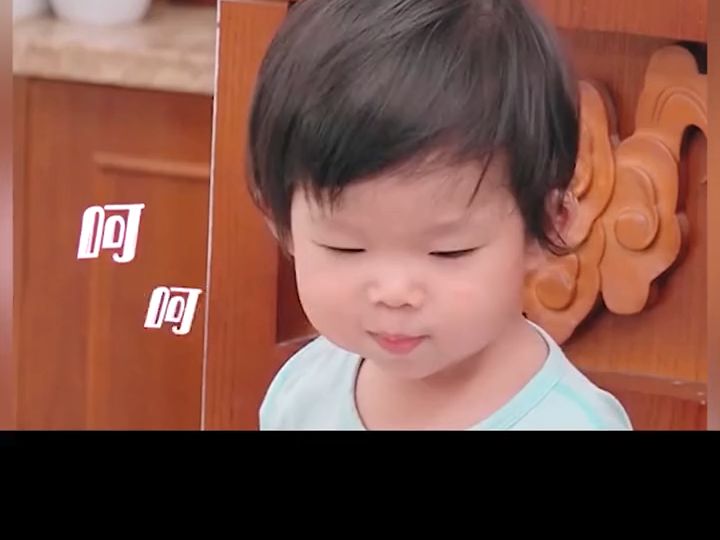 吐奶第一反应是道歉 #心儿 #王睿涵 #我的小尾巴 #娱乐评论大赏