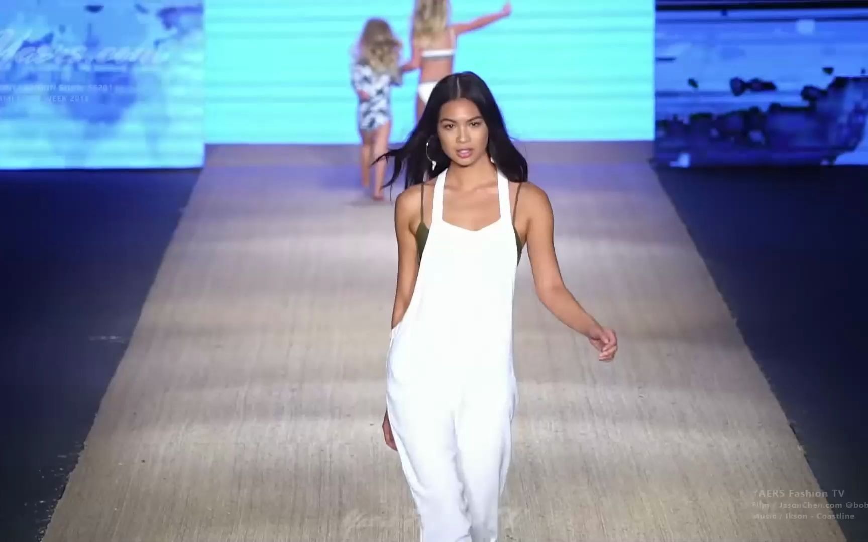 《欧美时装秀》:欧美内衣秀精选,有的模特真的是绝世芳华!