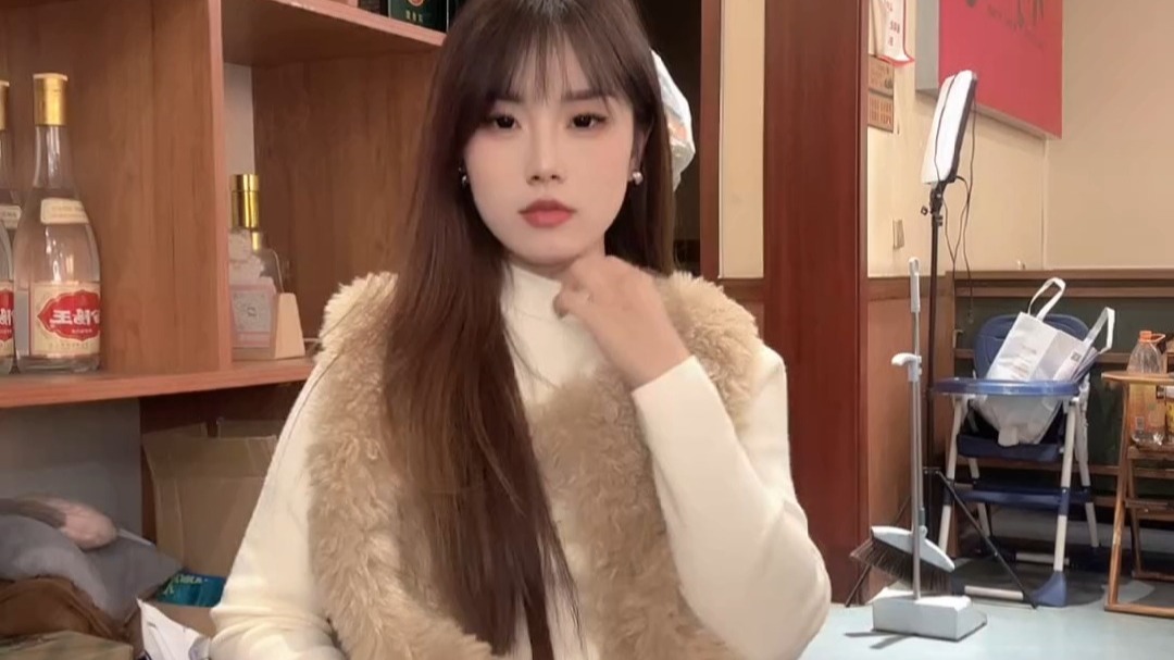 2025-11-02 17-27-38 聊天