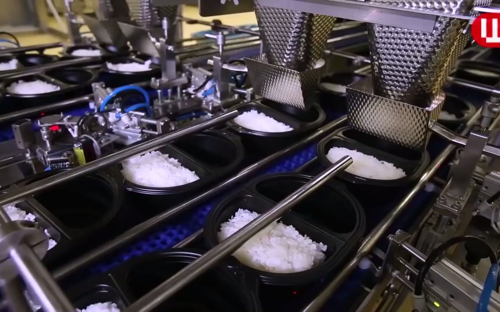 [图]Automatic Food Factory Process - How Ready Meals Are Made