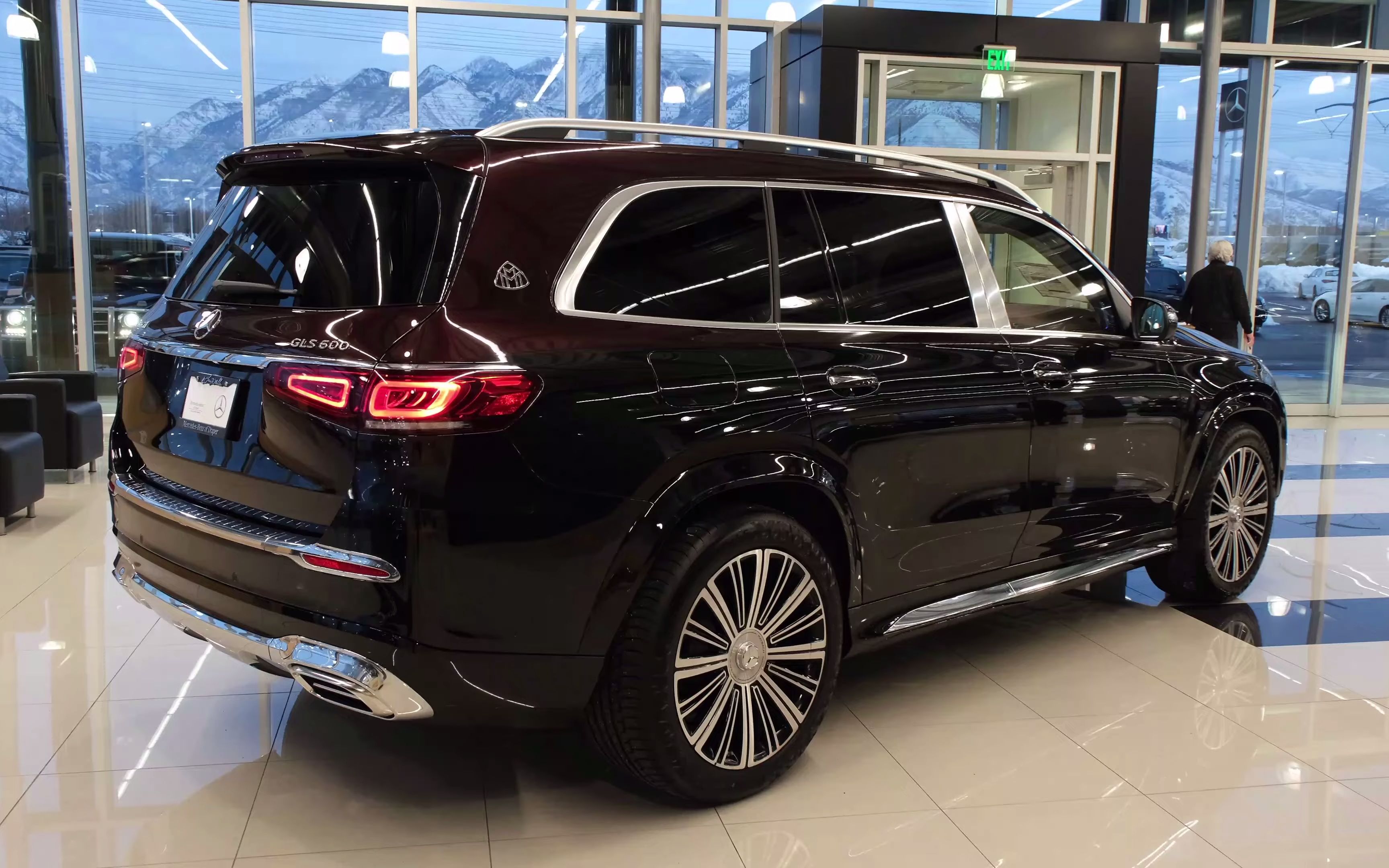 奔驰迈巴赫 x167 gls级 gls600 2023款