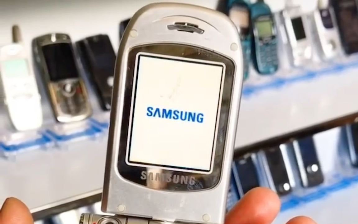 【怀旧手机】三星p408 开关机