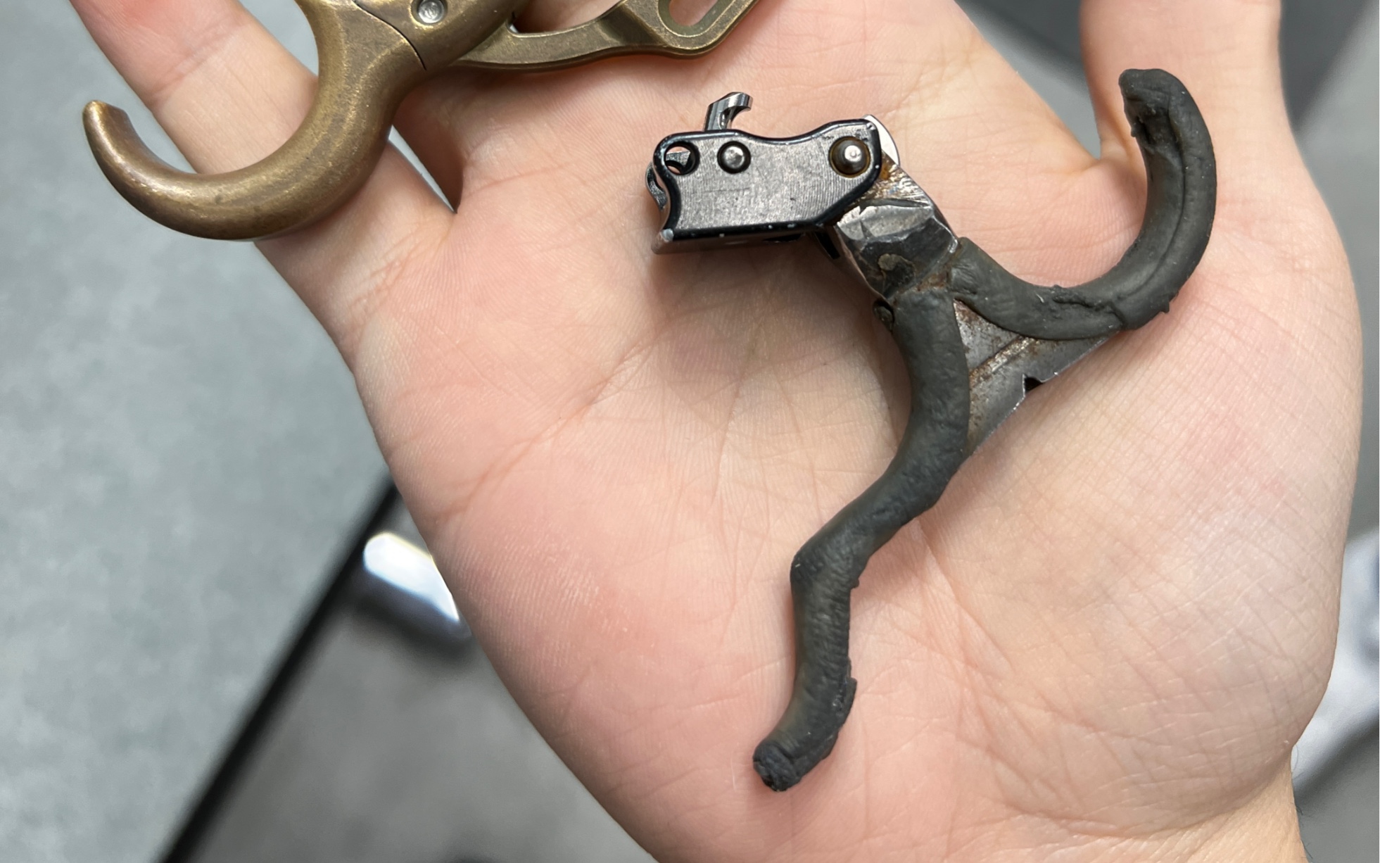 真·伊拉克版背加力撒放器