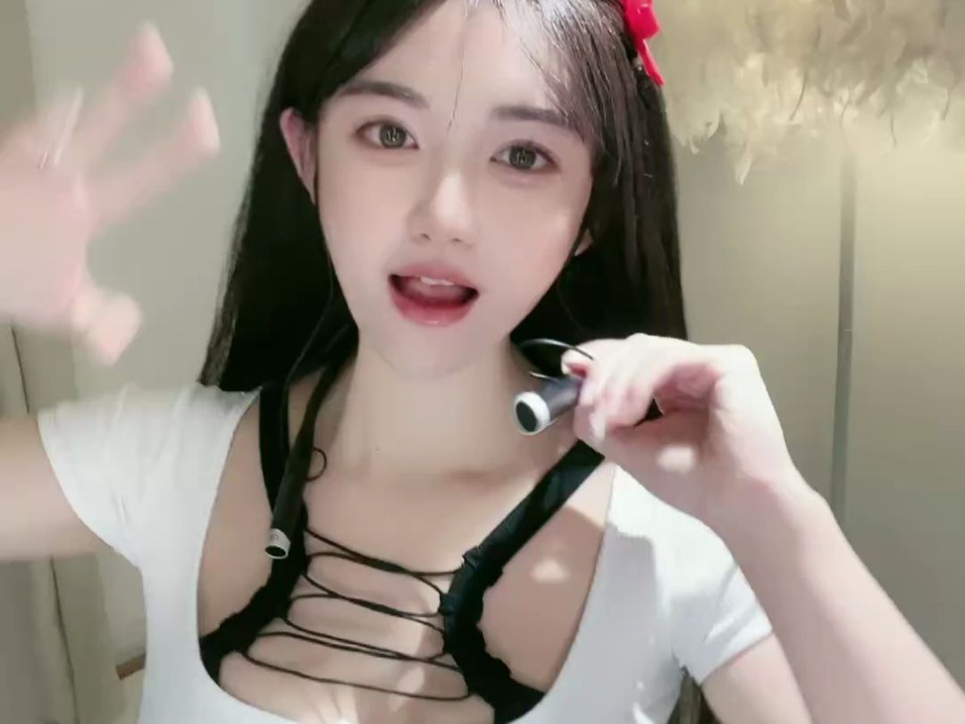 [2024-02-04 12-24-08][恬恬同学96][恬恬同学96正在直播]