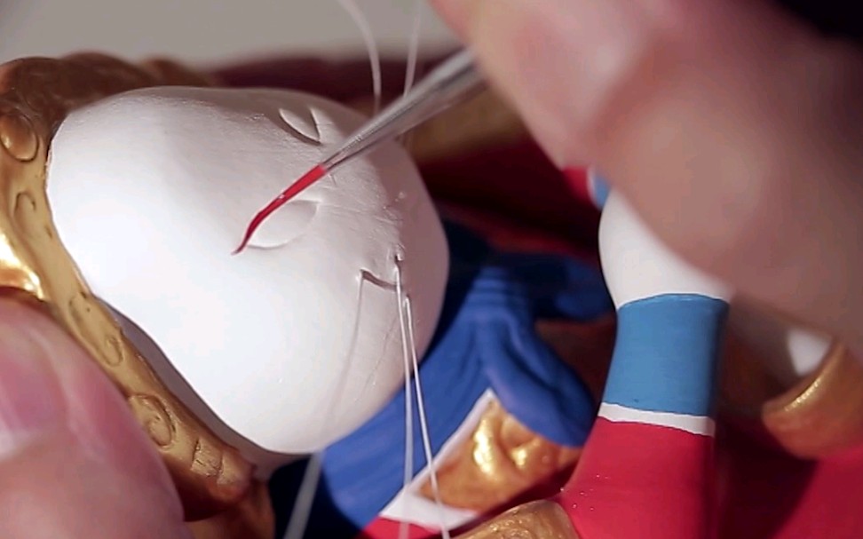 白面红唇长长的耳朵兔面人身泉城兔子王十分惹人喜爱