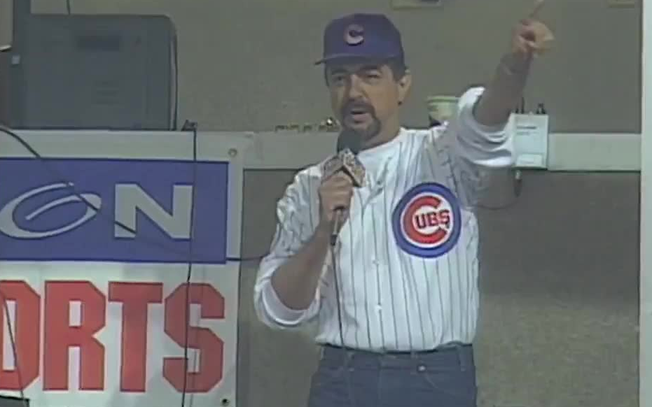 [图]Joe Mantegna sings 'Take Me Out to the Ballgame'