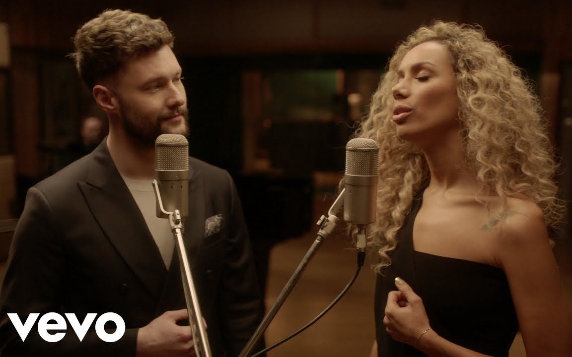 [图]【官方MV】Calum Scott联手Leona Lewis《You Are The Reason》录音室表演MV首播