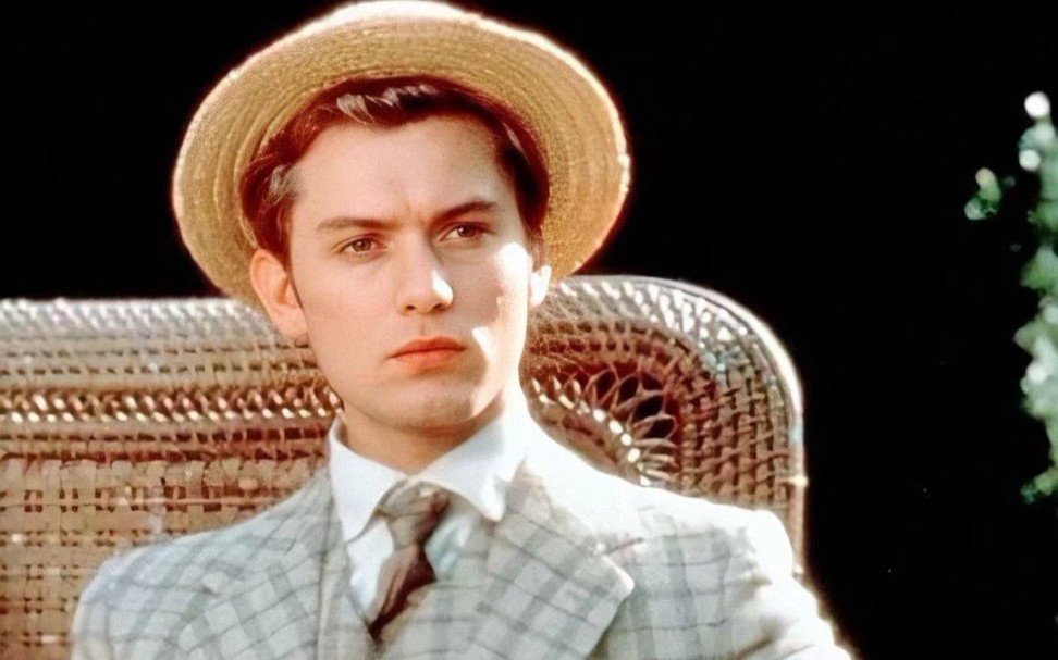 nine people are addicted to drugs