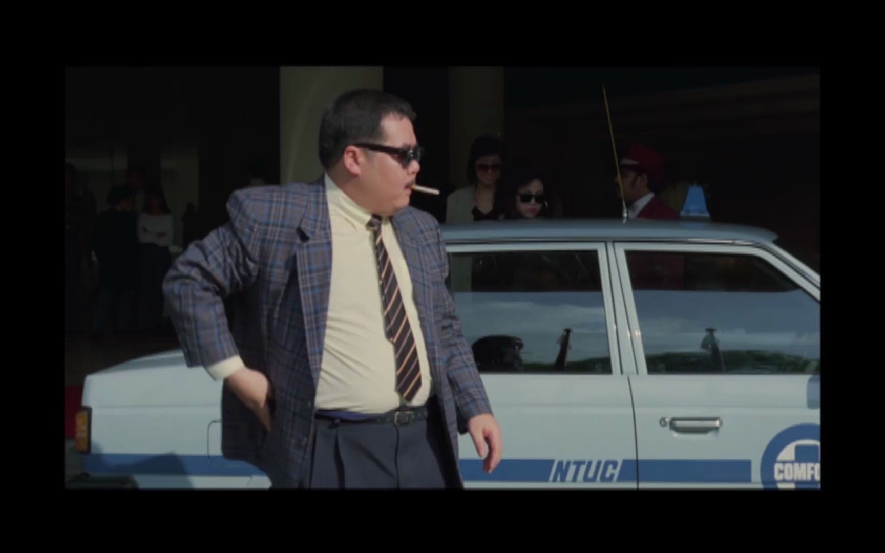 肥猫的点烟 周润发的点烟 成龙的花式下楼 #成龙 #周润发_哔哩哔哩