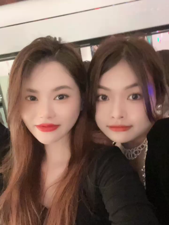 [图]今天是美女子的聚会-主题名媛之夜时光飞逝，在毛戈平已经待了3个半月了，这段时间中有开心快乐，也有颓废不已，毕业的时间离我们越来越近了。参加了聚会之后感觉心里…