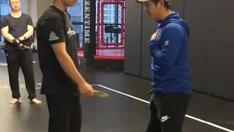匕首训练10 把之前练得组合在一起