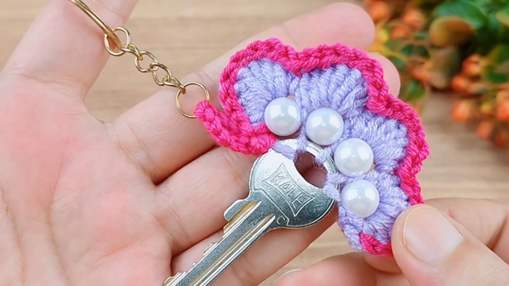 钩针编织创意钥匙挂件-超哥钩针呀-超哥钩针呀-哔哩哔哩视频