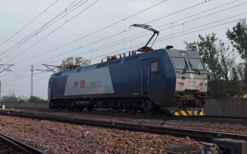 [中国铁路]又见单机hxd1b