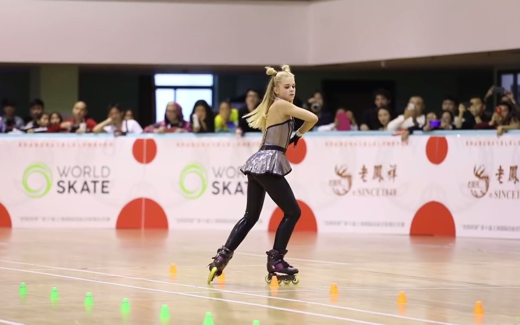 2019上海女子经典轮滑回转赛  俄罗斯波格达诺娃