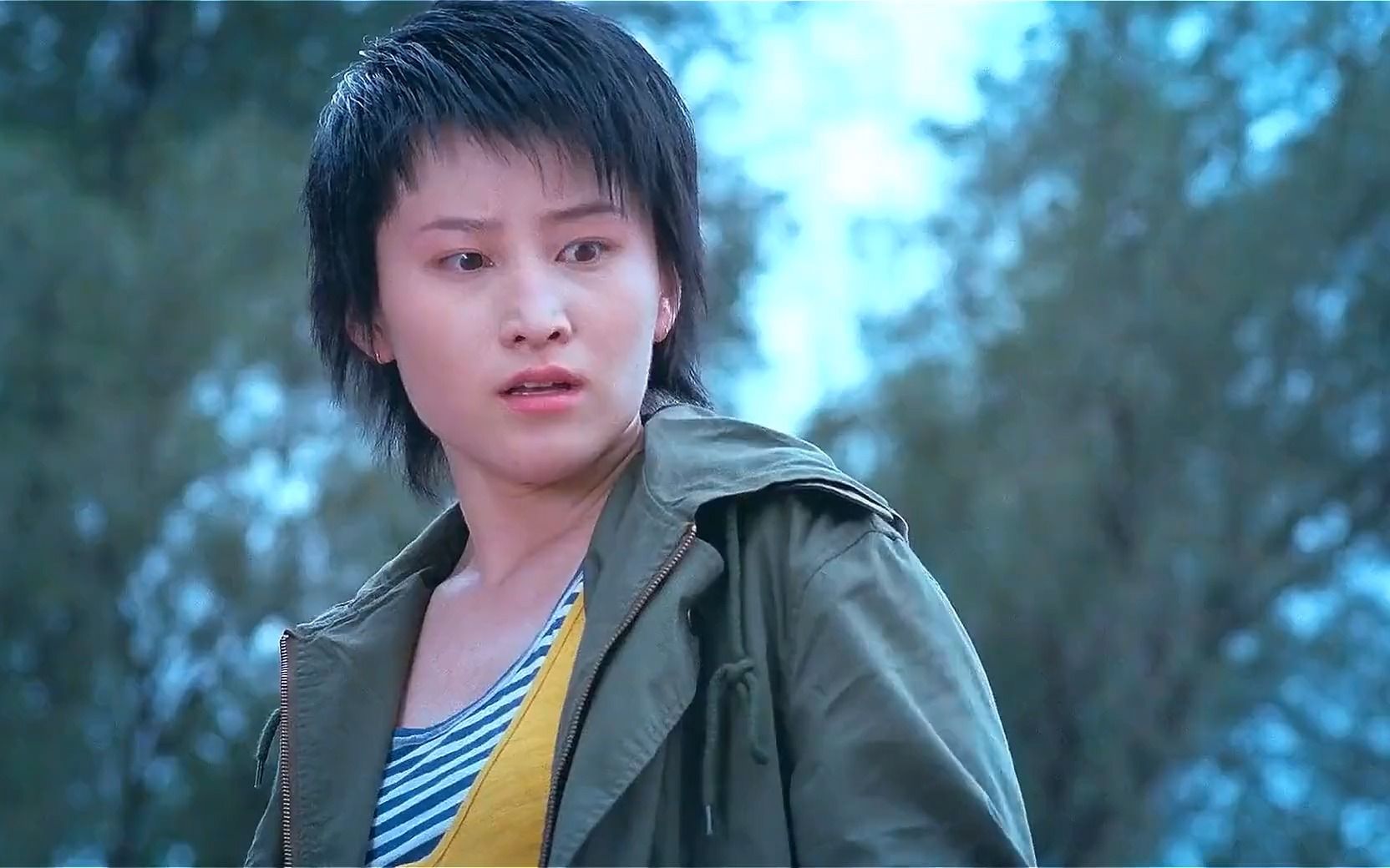 灭门:这个女老大真厉害,有枪不用,拳头照样打赢杀手!