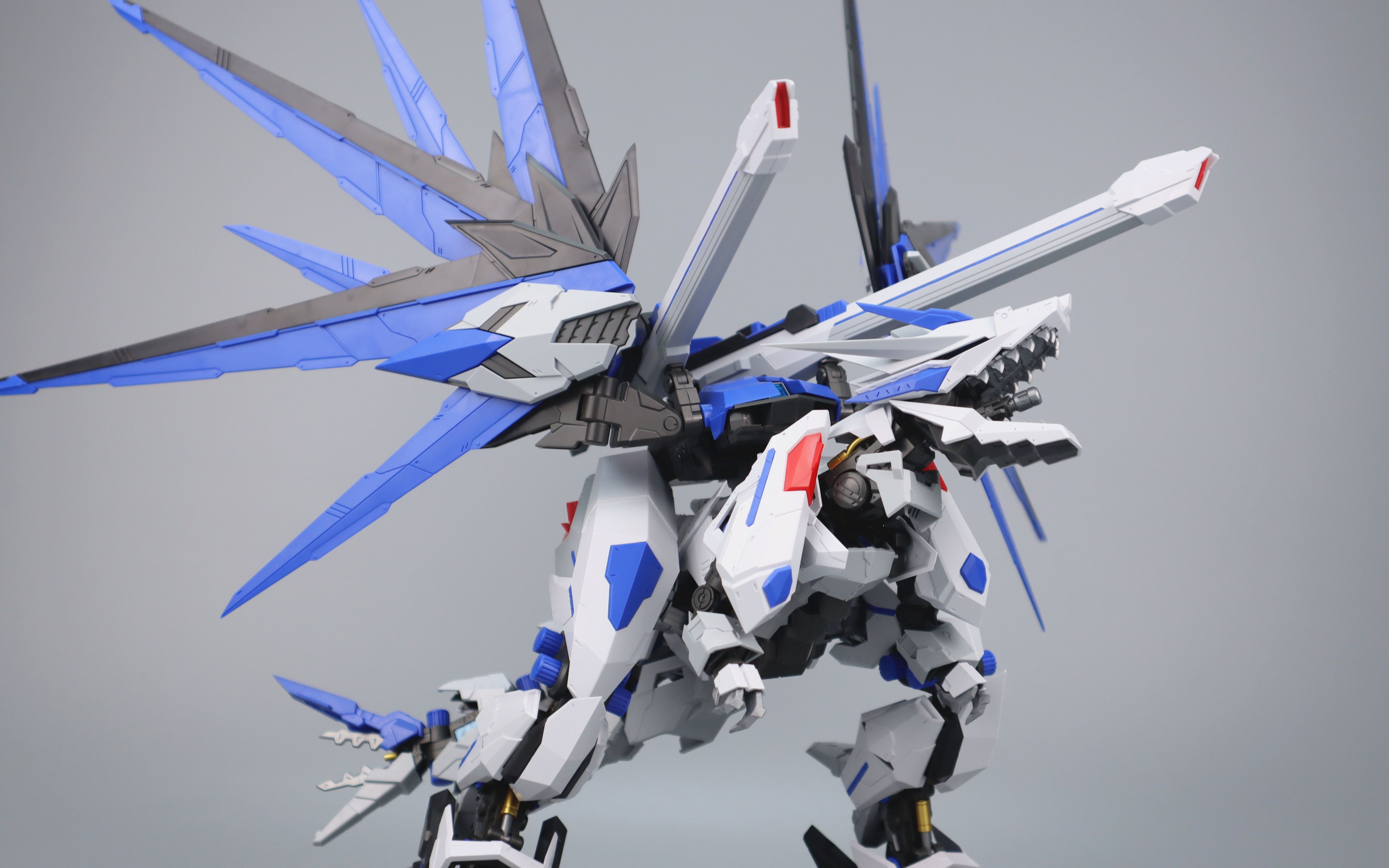 zza模型 1/72自由之翼 战龙