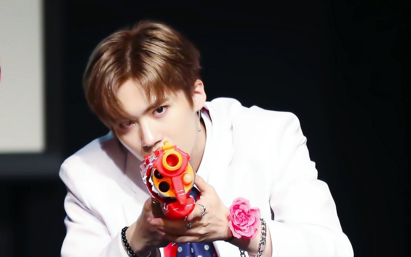 【pentagon】180518江南签售:闫桉吃糖糖,打枪枪_哔哩哔哩 (゜-゜)つ