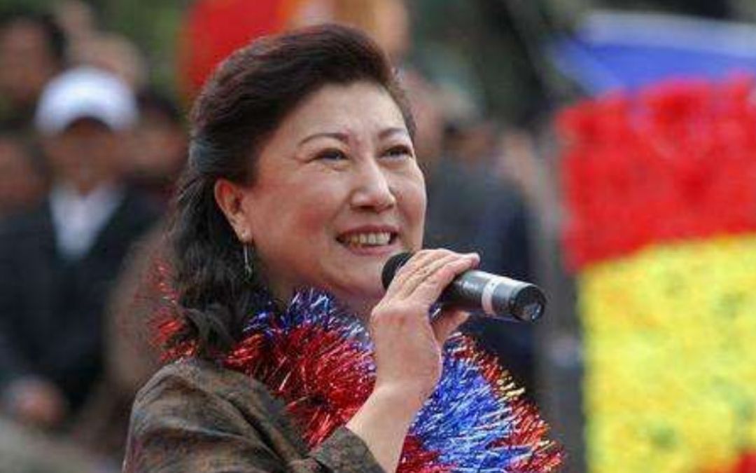 46岁高秀敏去世后,女儿挥霍遗产迷上整容,没有工作变卖房产