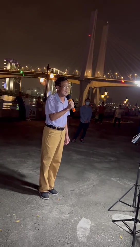 我爱桃花我爱家