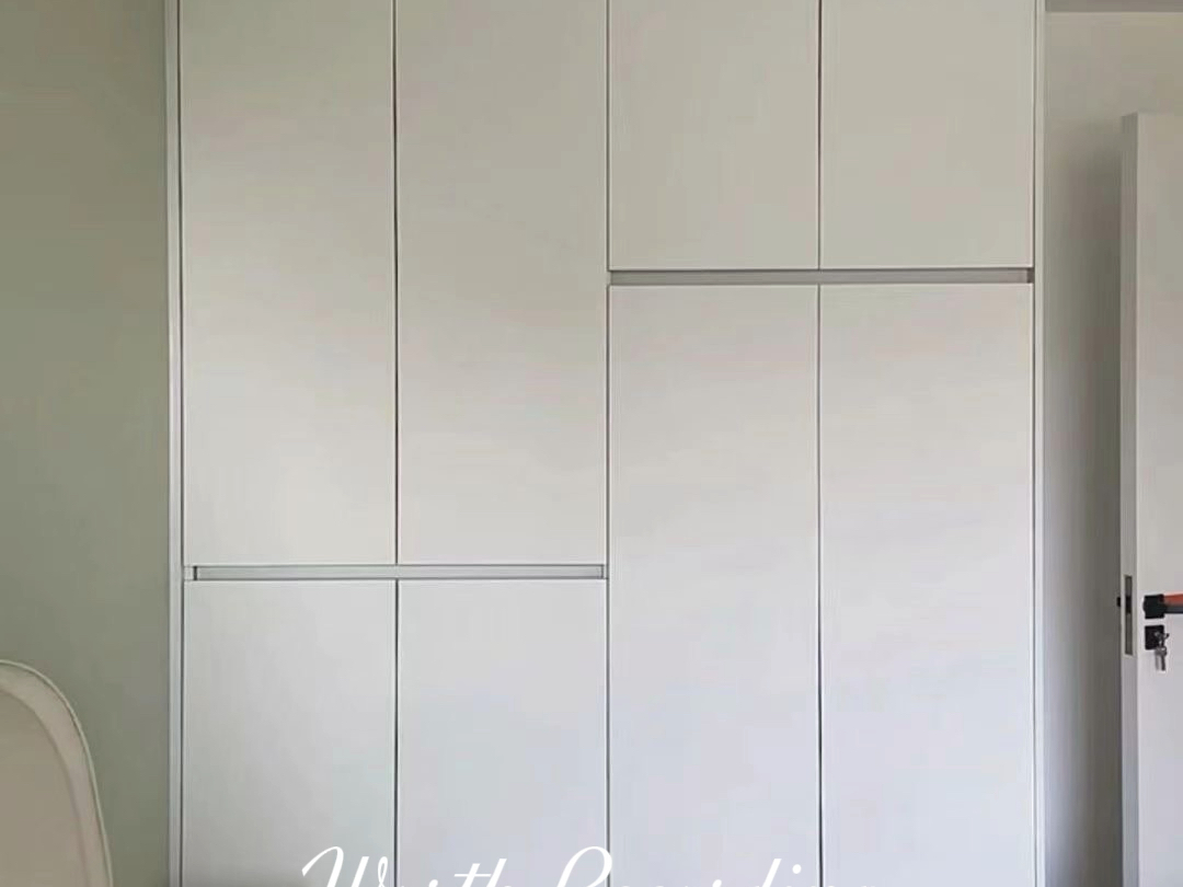 白色衣柜的秘密