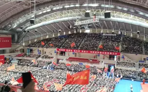 Скачать видео: 华中科技大学2023届本科生毕业典礼合唱——五月天《倔强》